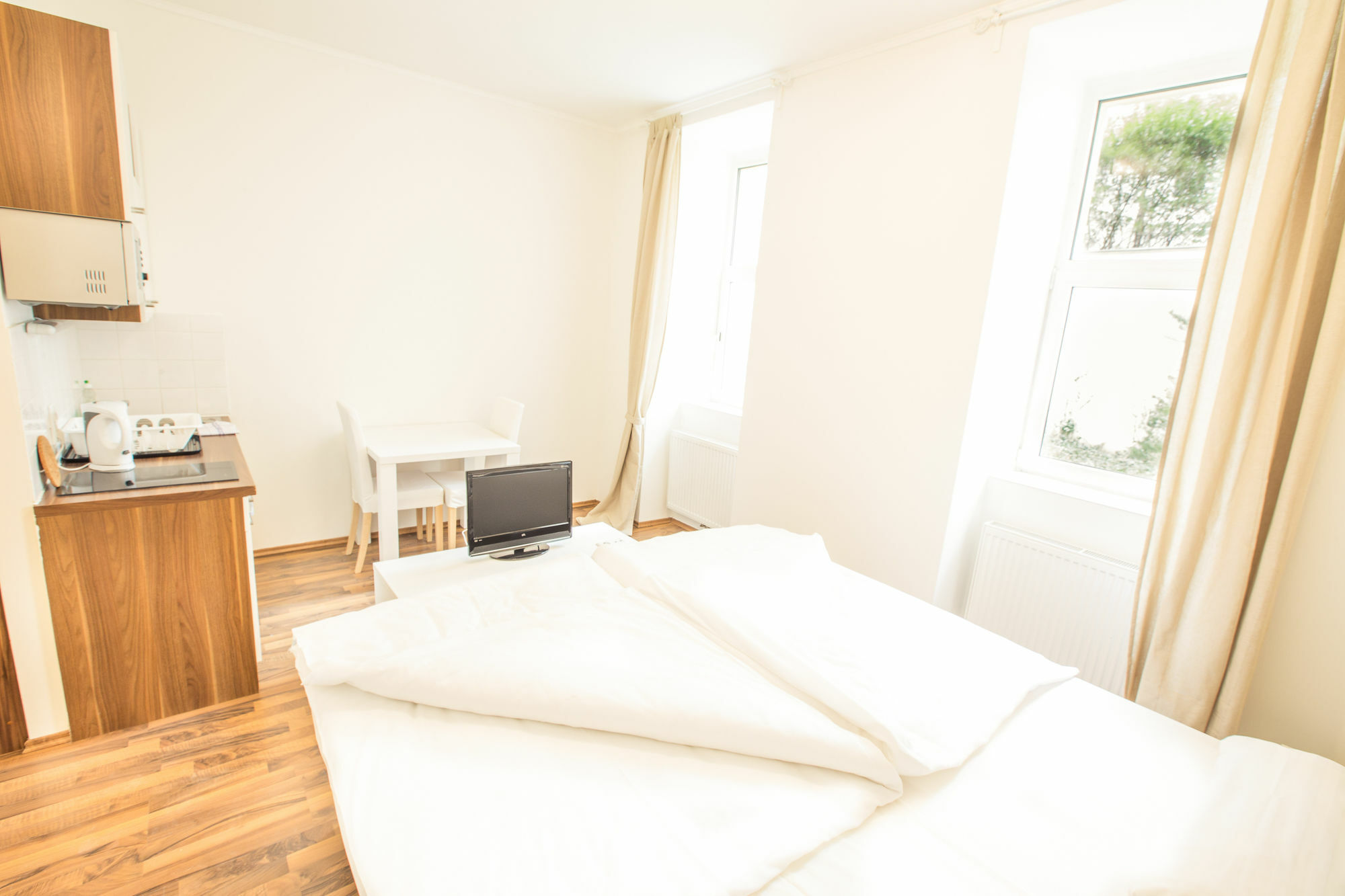 Grand Central Station Apartments I Contactless Check-In Vienna Luaran gambar